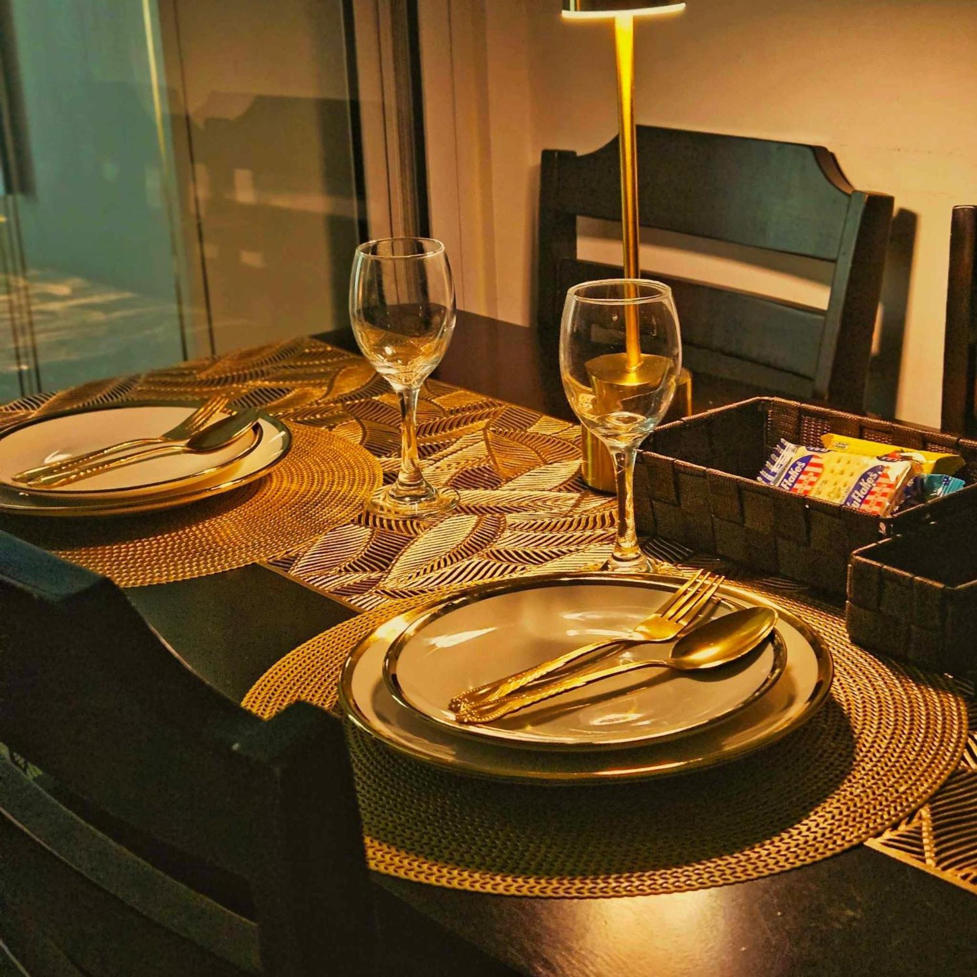 Azure Urban Resort Staycation Manila Exterior photo